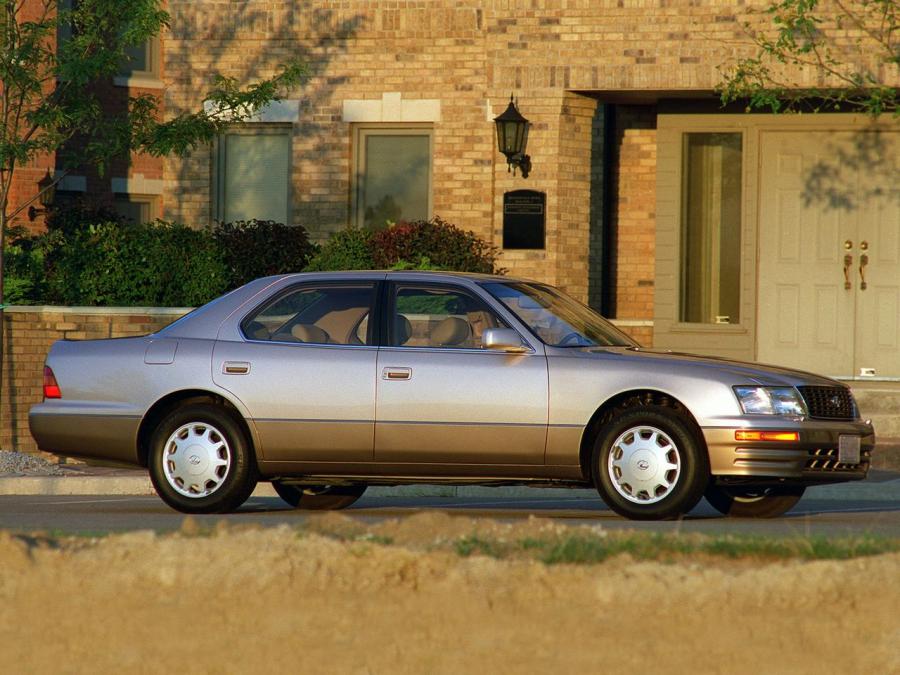  Lexus LS400 (UCF20) 1995 года  (фото 6 из 16)